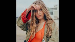 Becky Hill - Right Here (1 hour)