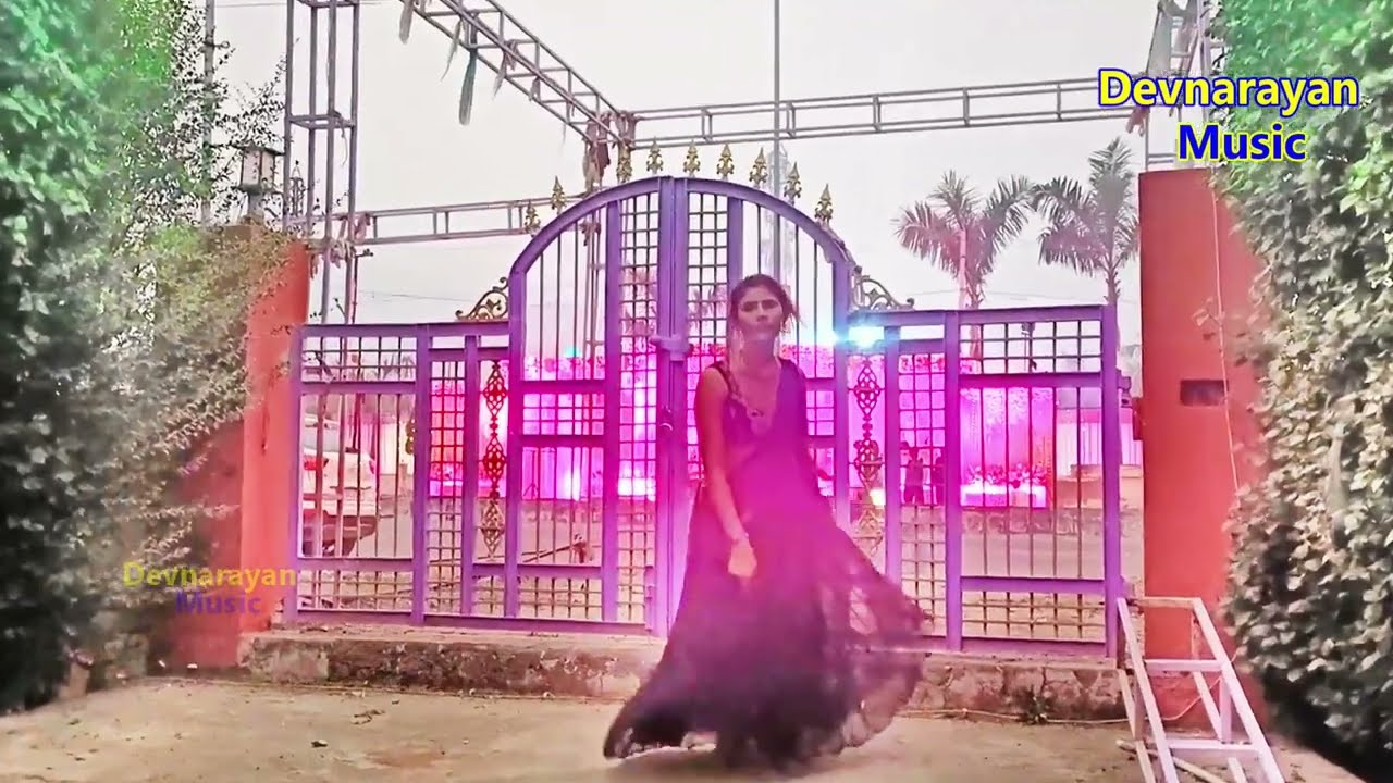 रात बलम के भोरे में मेरो जोबन लुटगो नोहरे में ! सत्तो गुर्जर के रसिया पर मुस्कान राय का सुपर डांस