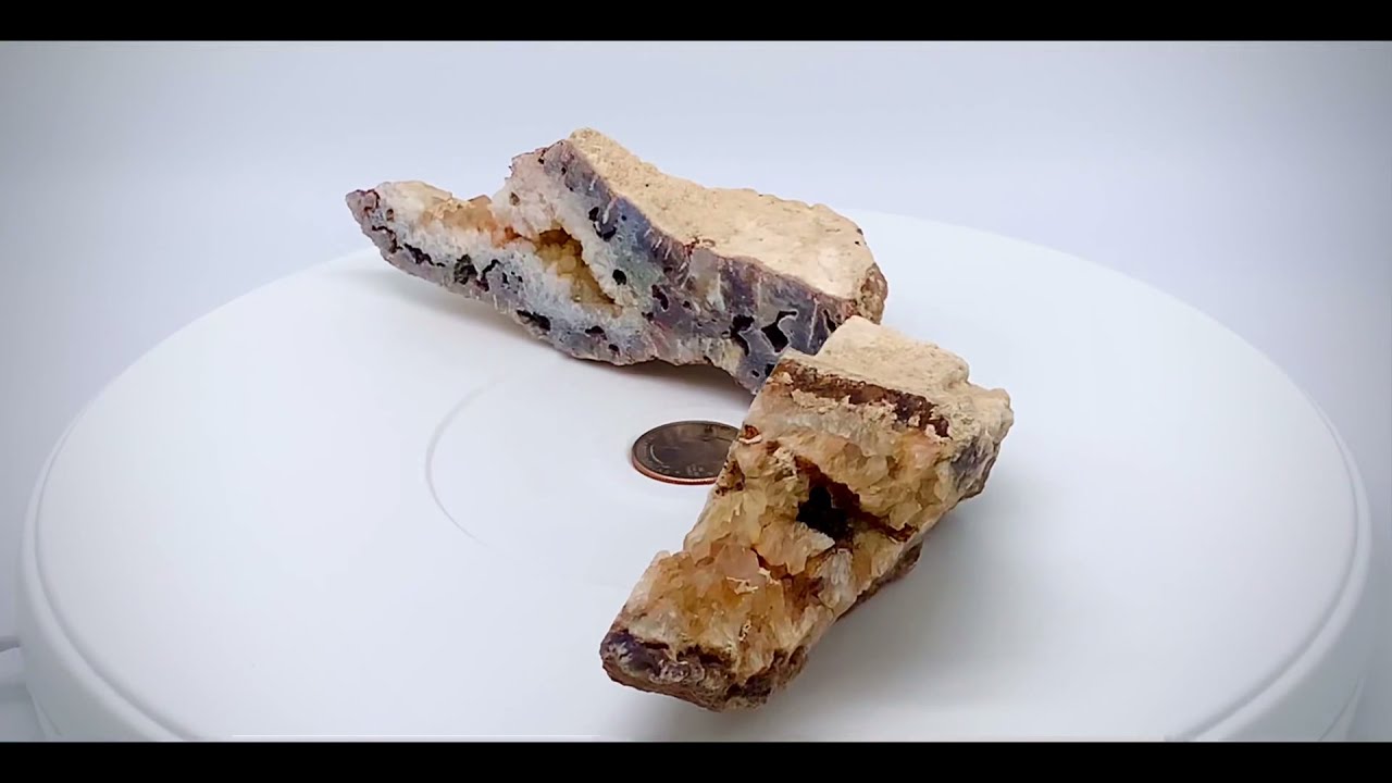 Graveyard Point, Idaho, Seam/Plume Agate Halves