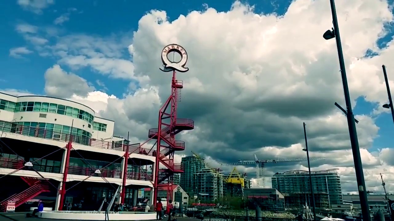 We explore North Vancouver!