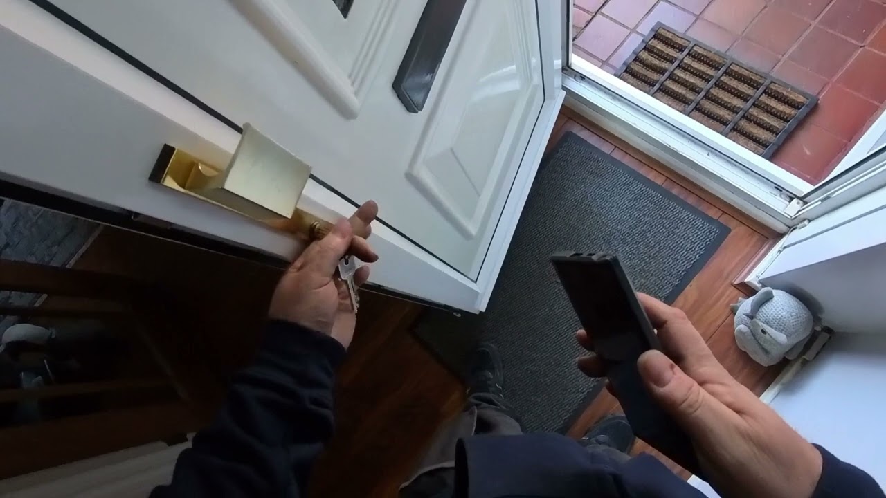 Euro Cylinder to Thumb Turn on a Keywind Lock – Real Locksmith Job! 🛠️🔑🔒 