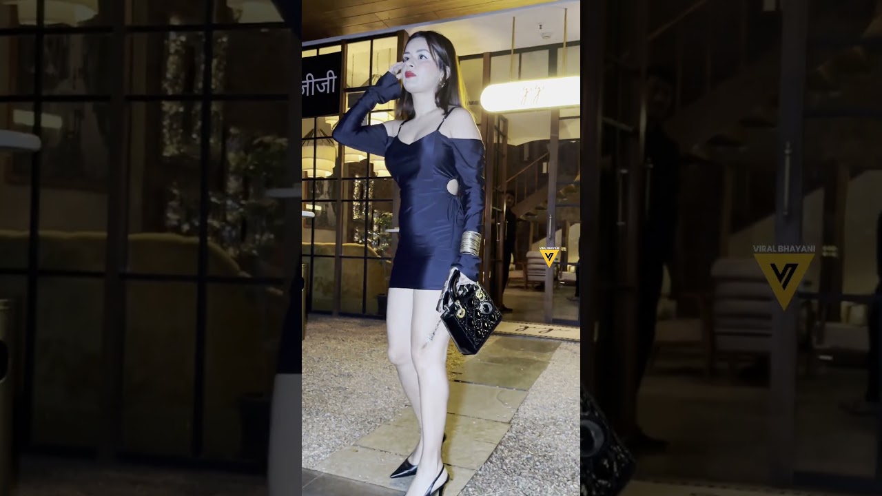 Avneet kaur spotted in Bandra