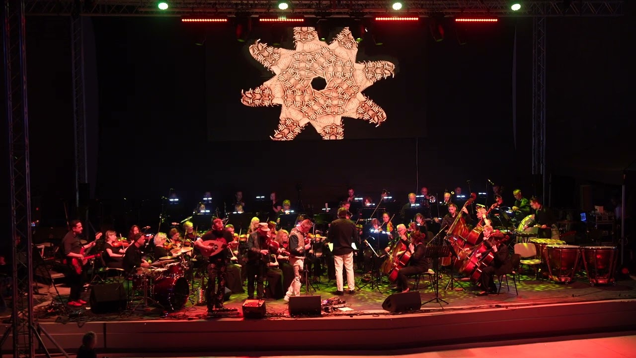 Szimfonik lájk: Kerekes Band - Egri Szimfonikus Zenekar Eger 2025 07 18 Márai Központ