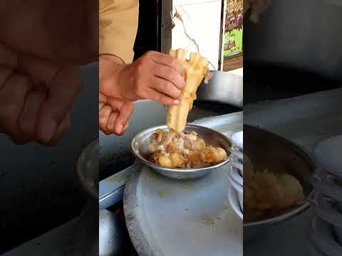 Nalli paye Nashta Sawat hotel