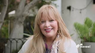 Watch Melissa Peterman's Interview With Hearts of Stars TV! Now Streaming
