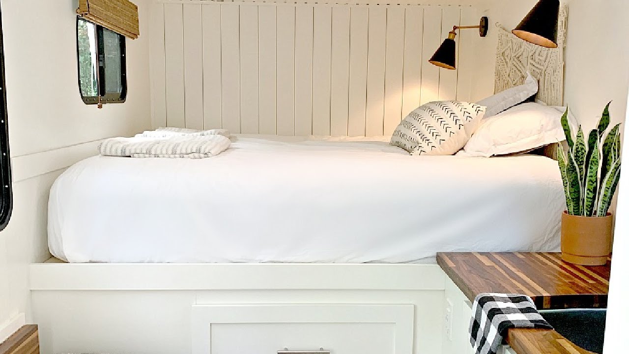 Переделка грузового прицепа в кемпер — ой, этот туалет! И ответы на другие животрепещущие вопросы