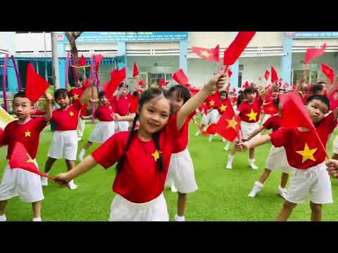 Đồng diễn thể dục toàn thành.