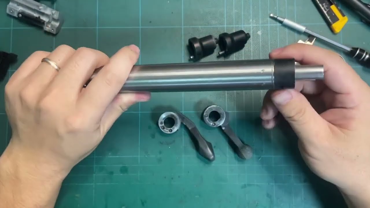 VSRのボルトハンドルの役割について解説 ssg10とVSR10の比較 - YouTube