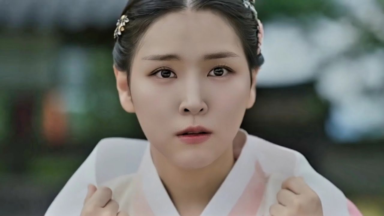 بنت كيوته بتتنكر في زي شاب عشان تدخل فندق للرجالة فقط بس بيكشفوها وبيقعوا كلهم في حبها ملخص مسلسل