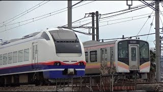 特急しらゆき3号E653系H202編成3013MとE129系B11編成436M　離合　信越本線