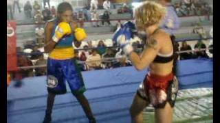 Part 1. Valentina Shevchenko (Peru) VS Halana Dos Santos (Brasil). Boxeo profesional. Lima 8.05.2010
