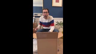 David Tennant's first unboxing video! :D