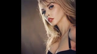 Модель Алёна Симонова