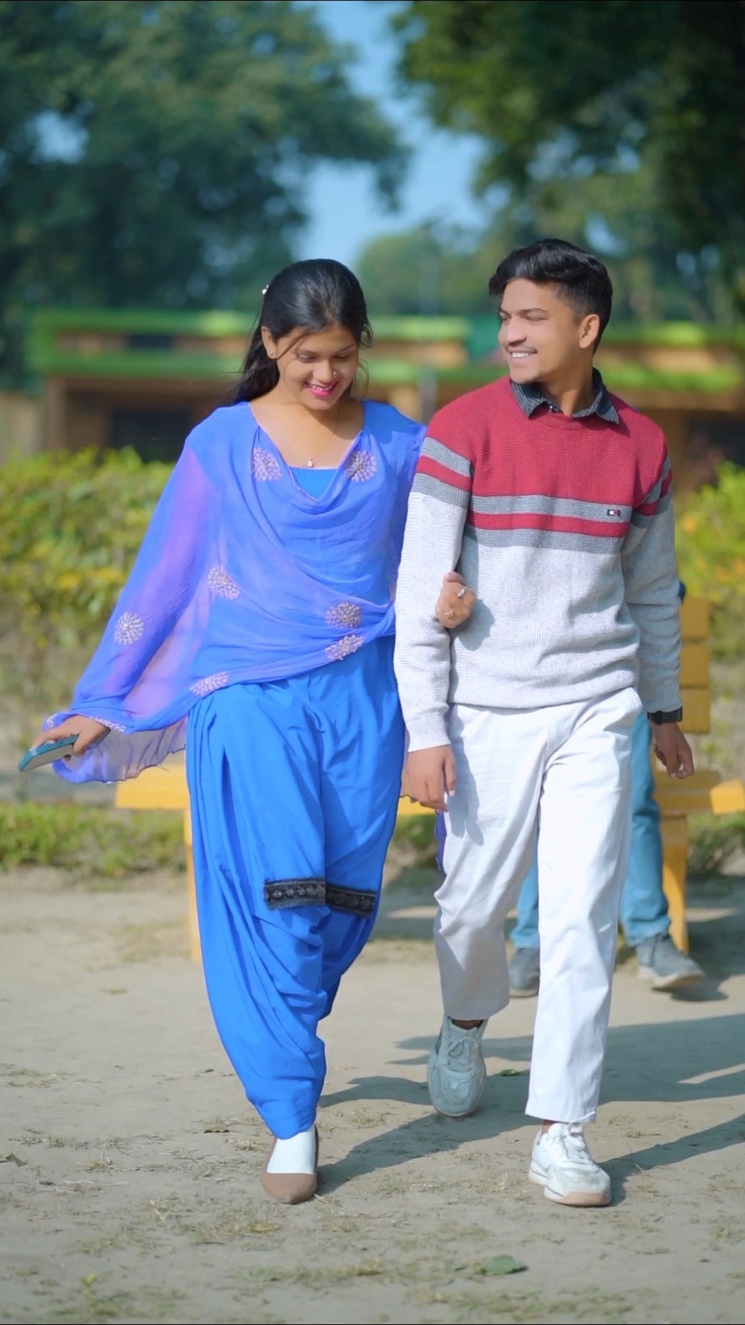 Baby mujhe iphone chahiye