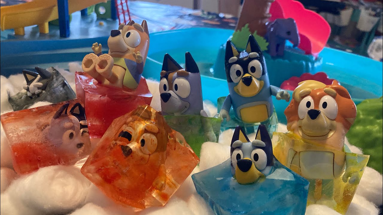 🌈 Спасение в аквапарке Bluey’s Rainbow Ice! ❄️💦