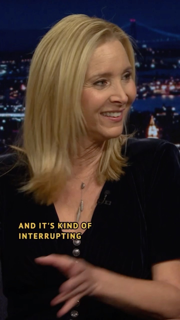 #LisaKudrow tells the Studio 6B audience how she feels about live studio audiences ?