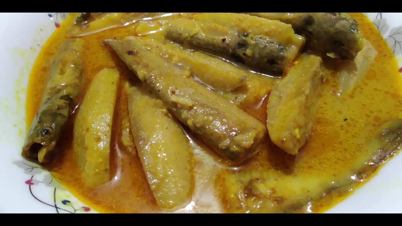 শিং মাছ ও কাচঁকলা দিয়ে ঝোল তরকারি রেসিপি /Barbel fish with green