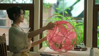 Ancient Chinese Lantern Magic: Spinning & Flying Without Extinction!