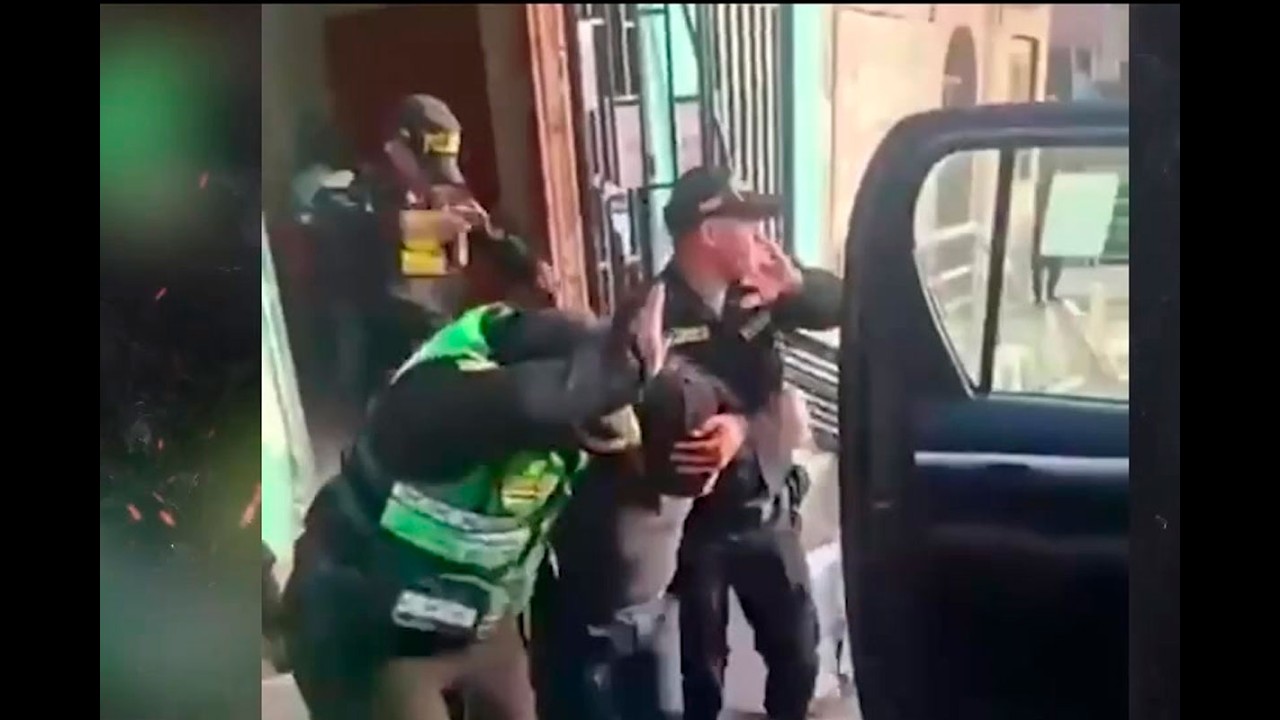 ¡Casi lo linchan! Pastor Adilson Yauri es puesto a recaudo tras ataque en Ventanilla