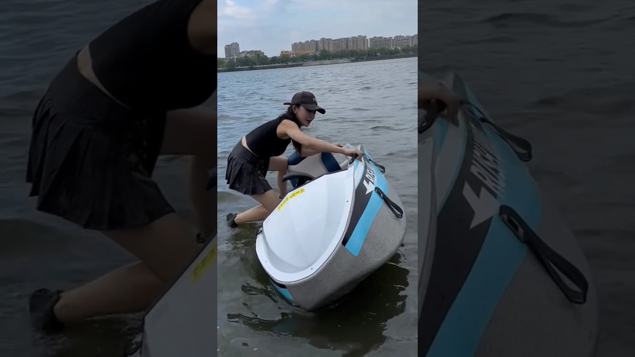 This mini boat is very cute 🤡 