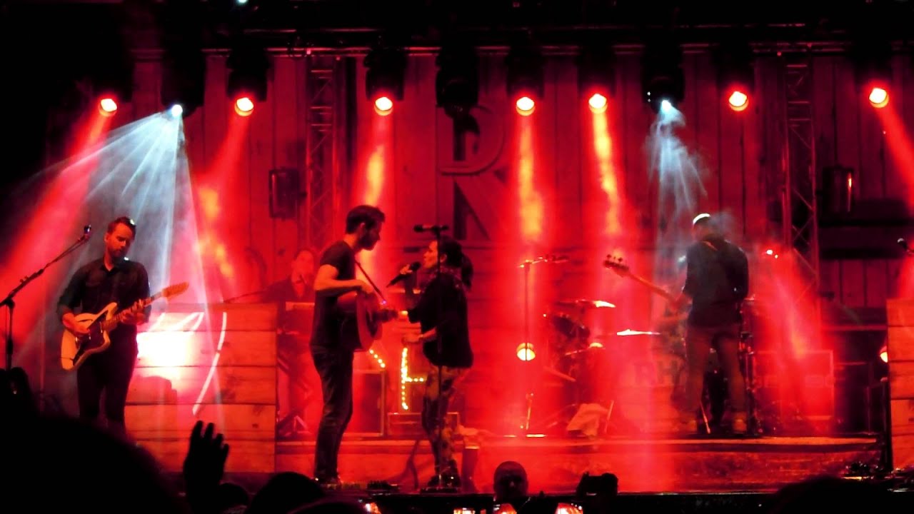 Halt dich an mir fest~Revolverheld feat.Marta Jandova