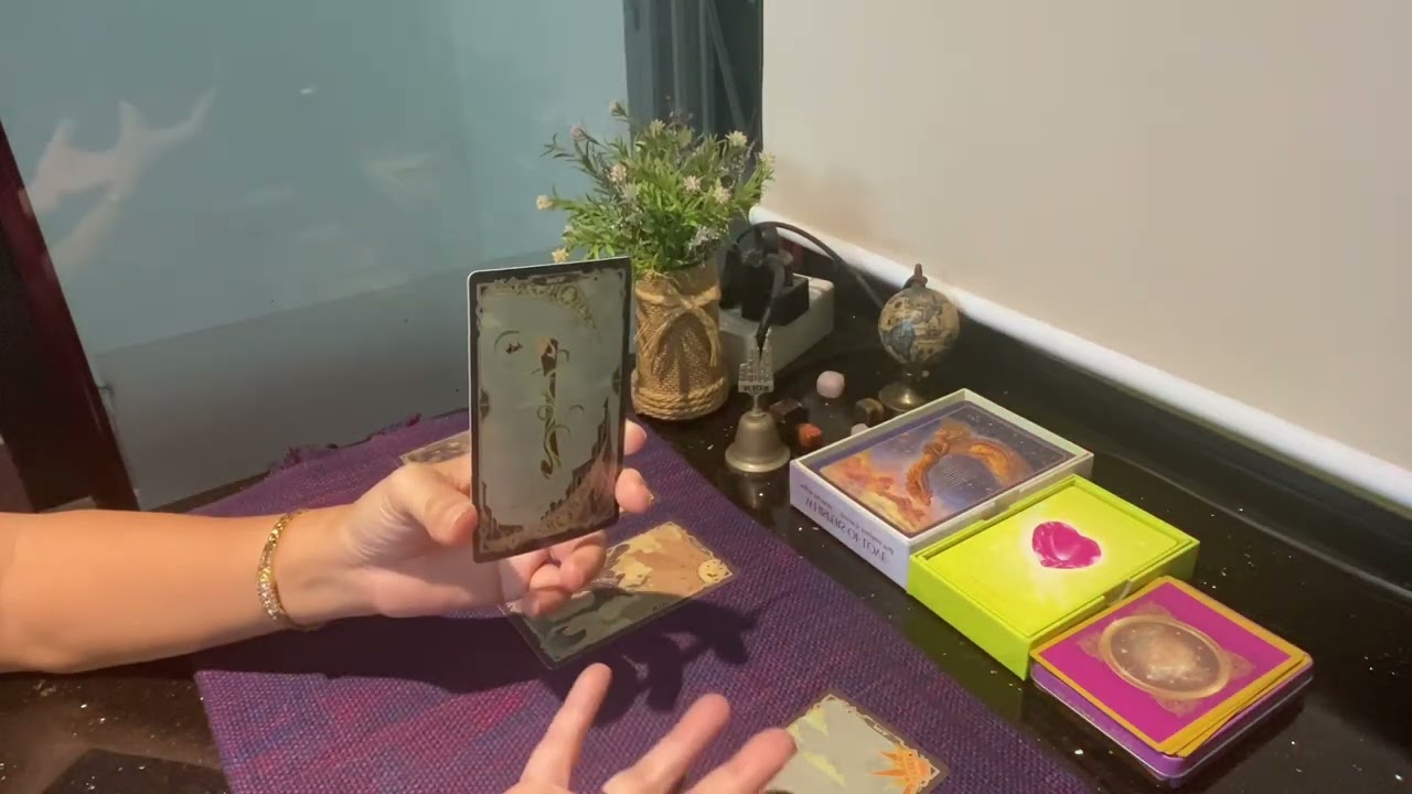 ĐIỀU GÌ Ở BẠN KHIẾN CHO NGƯỜI TA KHÔNG RỜI MẮT KHỎI BẠN ??🧐🫣