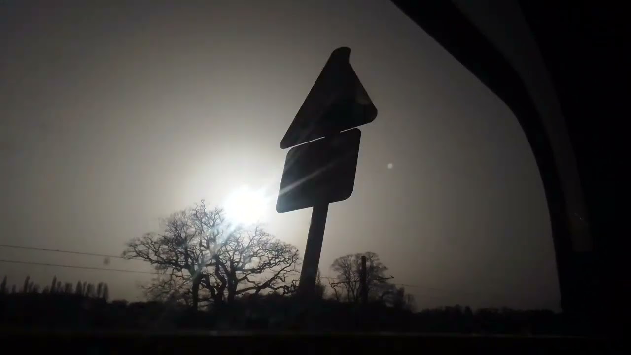 AL ED83 On Bus Route 466