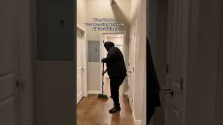 When You See Your Mom Start Yelling At Your Siblings