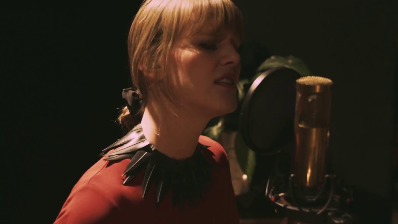 MARY JEAN - Under The Jungle Green (Live Session)