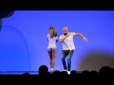Ataca y La Alemana [Te Extraño] @ ESC 2015