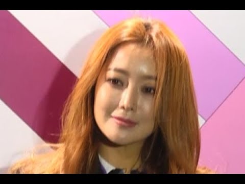 冻龄女神 金喜善领衔时尚 不惧严寒性感短裙吸睛 [김희선]