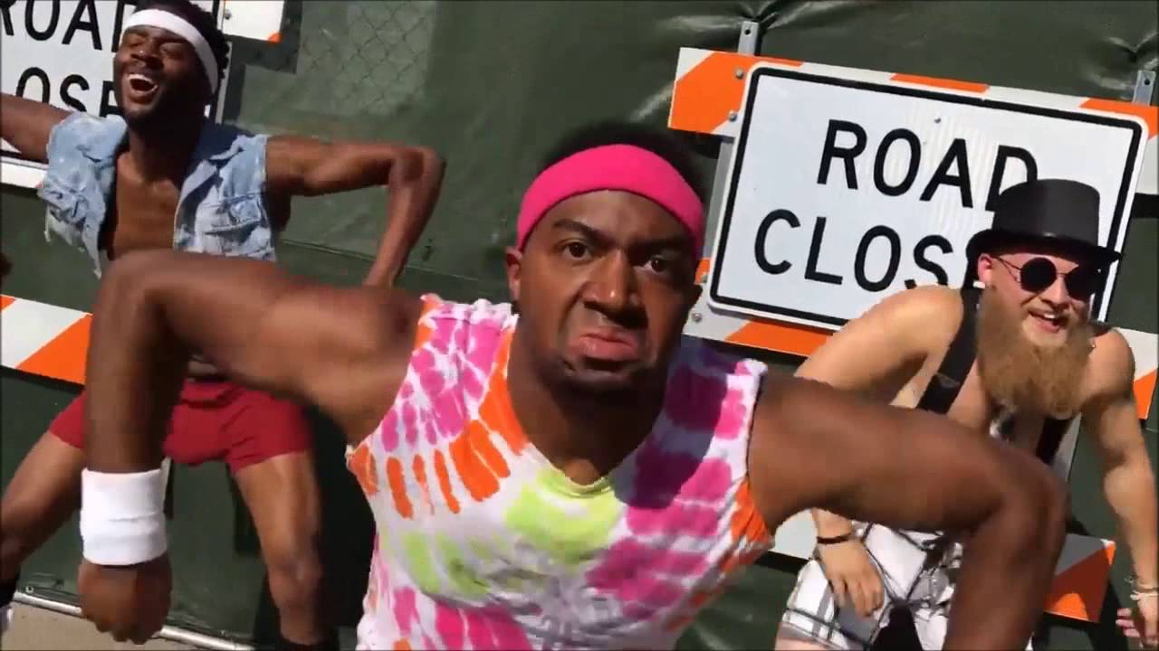 The Random Battle of the Bold