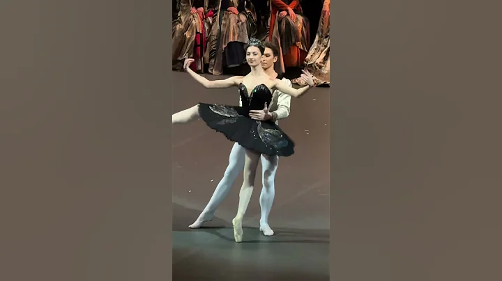 Выпускной МГАХ’25👏Одиллия - Елизавета Сафина; Зигфрид - Александр Гусев - будущие звёзды балета