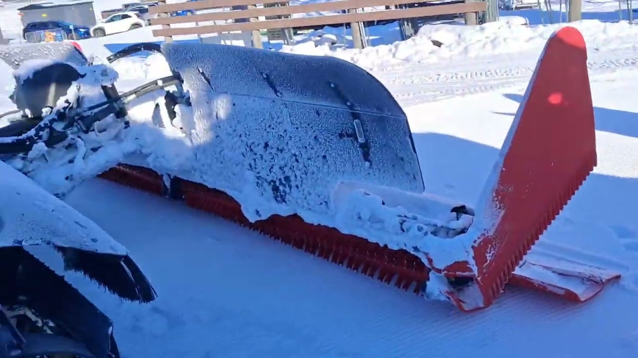 Lumikissa tuo lumisten rinteiden peto💪😎. Prinoth Leitwolf X 2kpl ja 1 Prinoth bison X