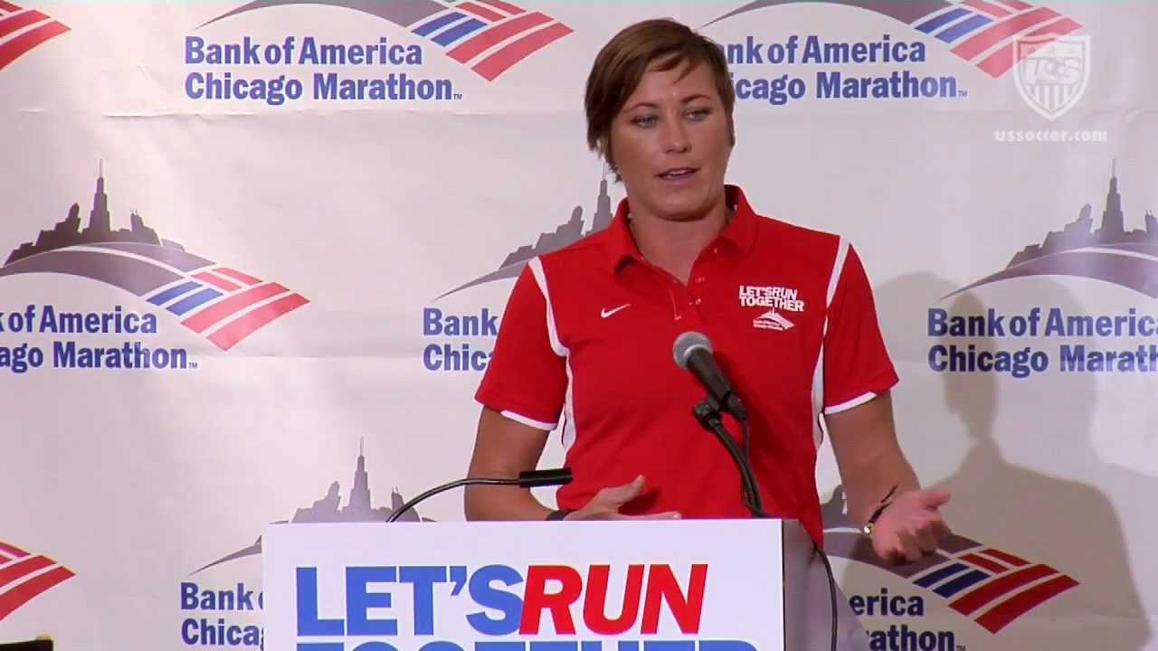 Abby Wambach and Teammates Ready for Chicago Marathon YouTube