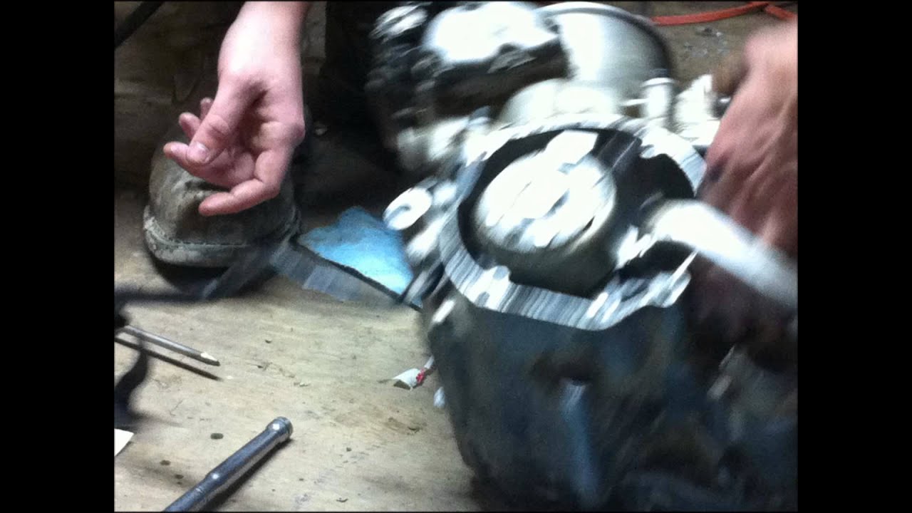 Suzuki RM250 Full Rebuild Project - YouTube