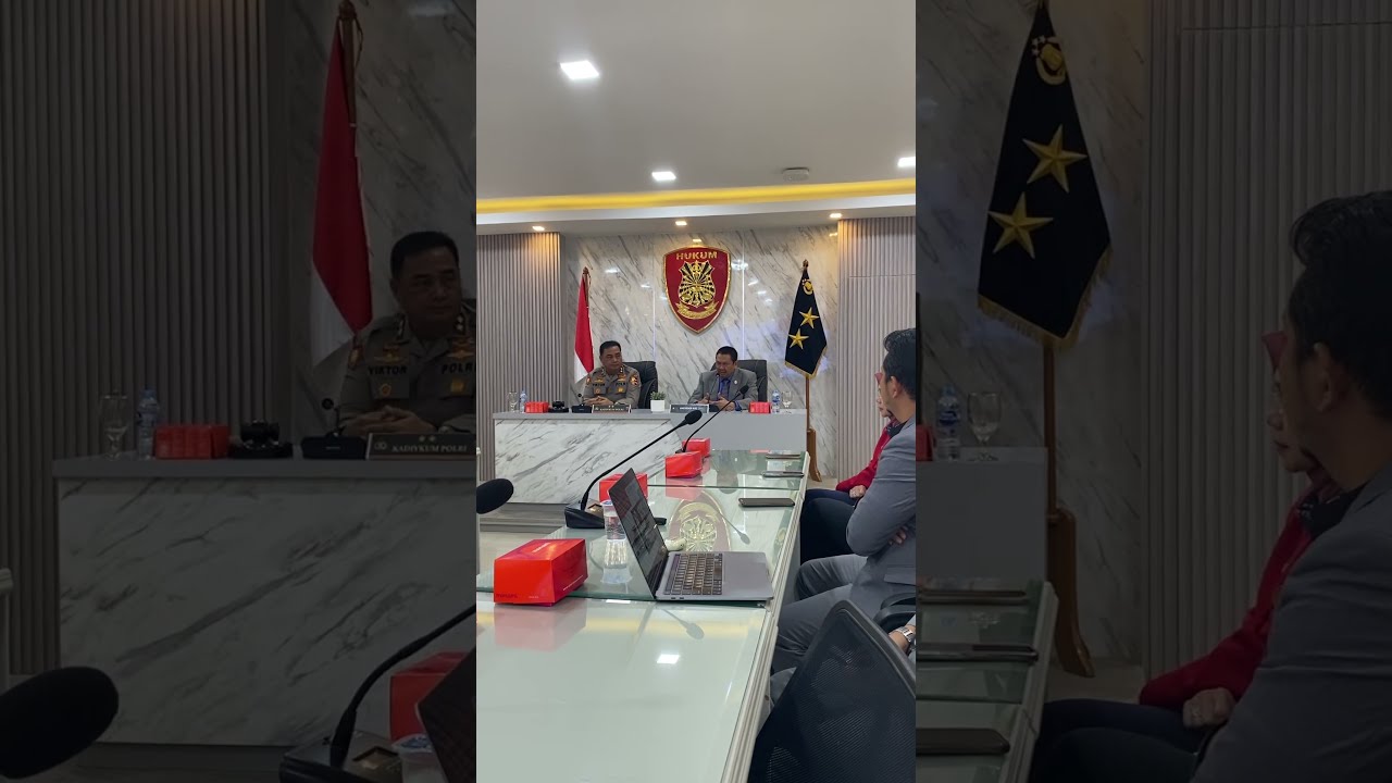 Pengacara Balikpapan Bali Jakarta Hp. 0853-4854-3327. Indonesia Attorney Solicitor Law Firm. C