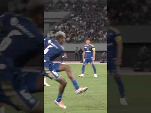 ヘンリー気迫のボレー🔥起死回生の同点ゴール✨✨｜#横浜F・マリノス 戦 #shorts #Jリーグ #サッカー