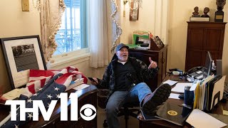 Arkansas man in picture from Pelosi's office