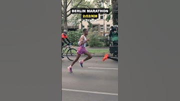 🥇🥈 Stay in the Group to Win the Race | Berlin Marathon