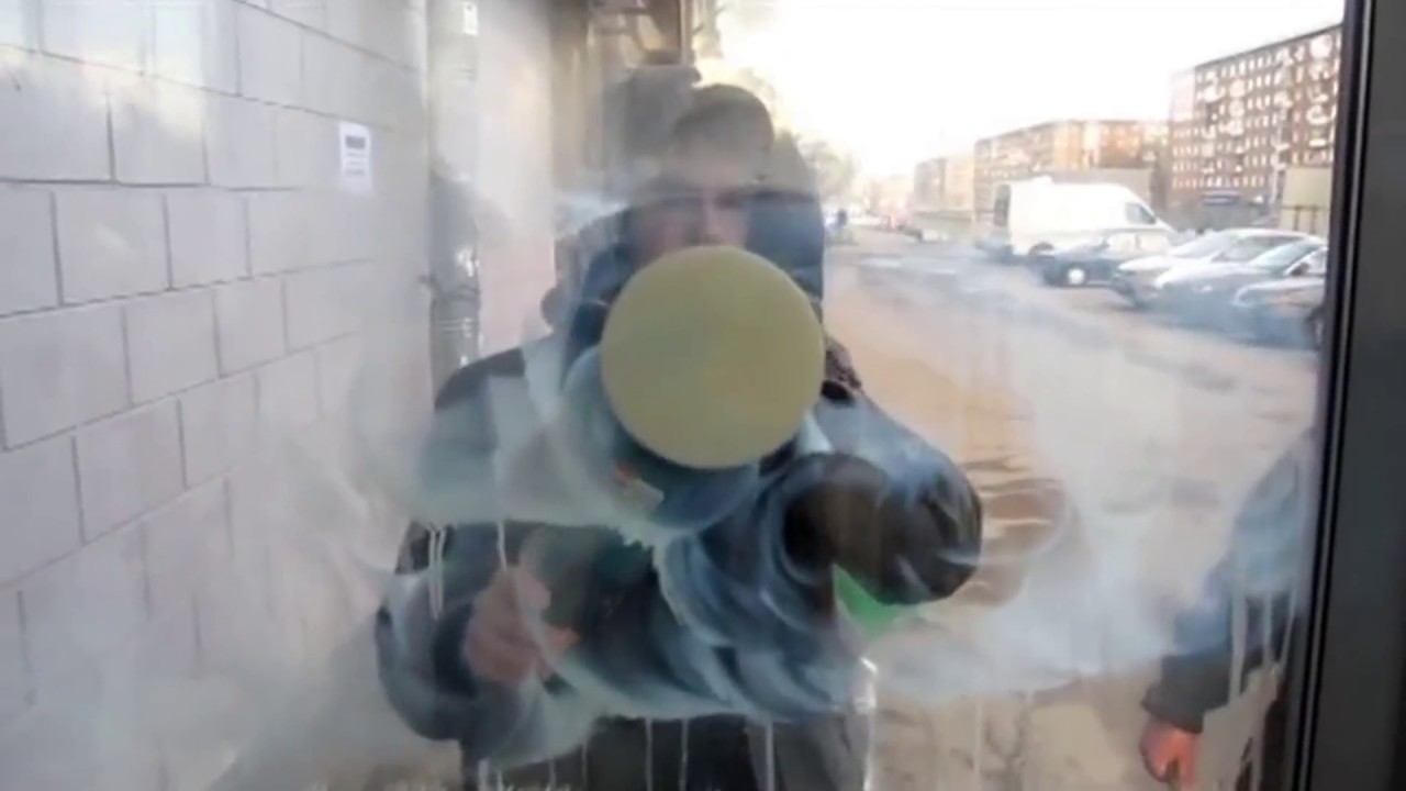 Удаление граффити, окалин и царапин со стекла [Renovio-rus.RU] - YouTube