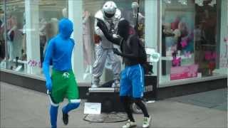 Morphsuits Dancing along with The Sonic Manipulator