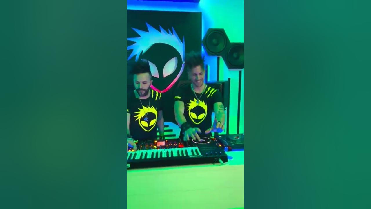 Darude - Sandstorm (Alien Cut Remix) Darude - Sandstorm (Alien Cut Remix)