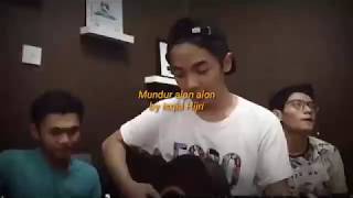 Story wa: aku mundur alon-alon mergo sadar aku sopo cover isqihijri