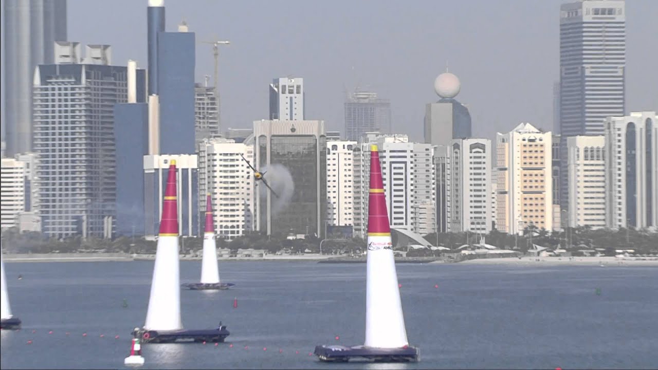 Red Bull Air Race 2014 Abu Dhabi: Action! © Red Bull