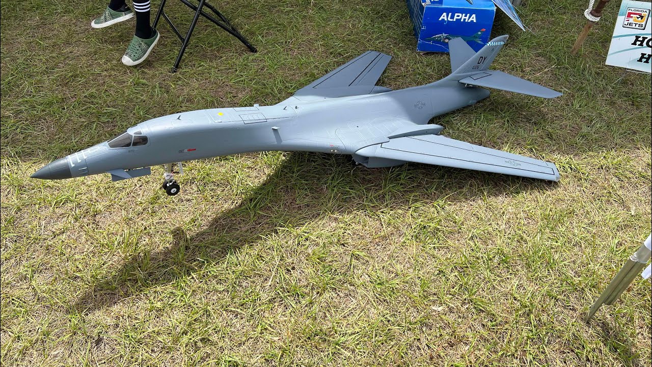 XflyModel B1B Lancer by banana hobby Florida jets 2033 YouTube