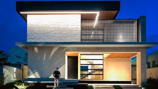 DISCOVER THE DETAILS OF THIS ELEGANT MODERN HOUSE IN ALPHA CITY IN EUSEBIO screenshot 1