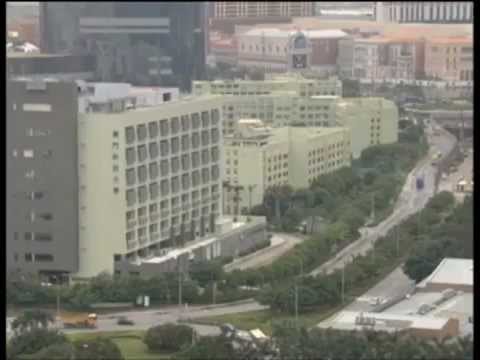 澳廣視 -- 澳門科技大學學生促交代加學費原因 ( 2013.03.09 )