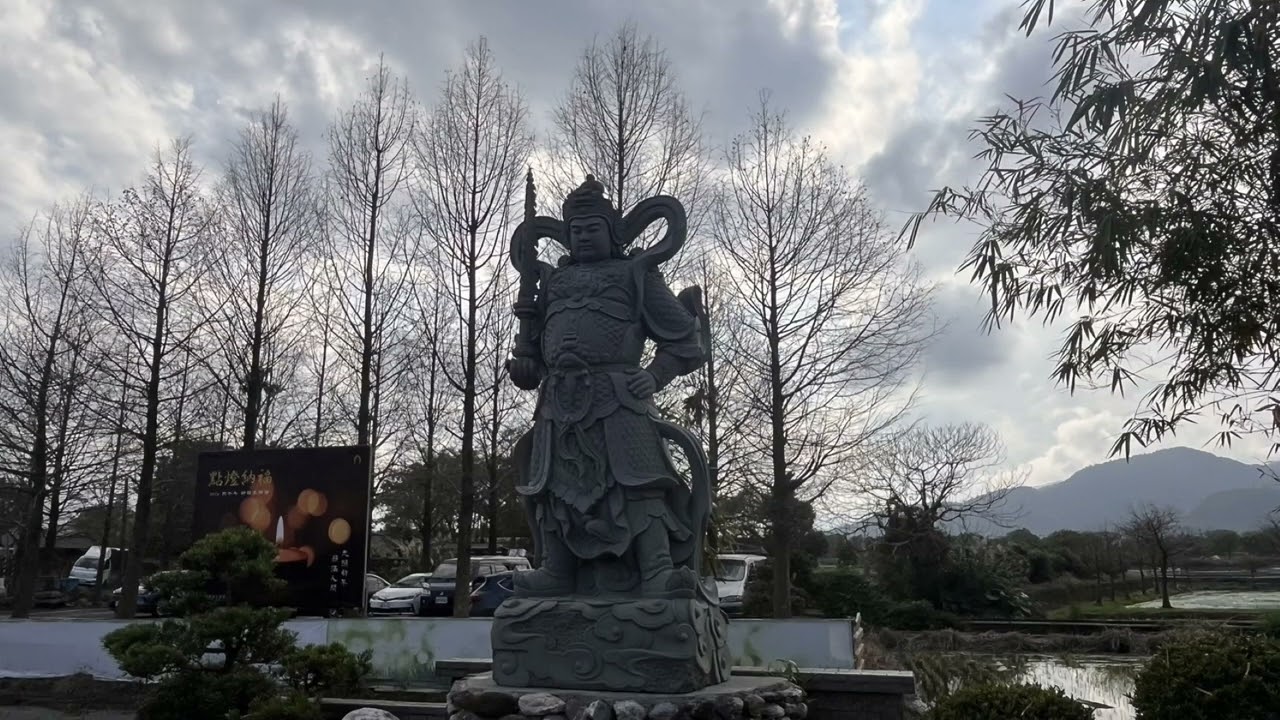 你的溫柔 你的可愛 妳的美麗 妳的風采 給我墜落你無邊的情海 要安怎對妳說出心內話 說我每日 恰想嘛妳一個 心情親像春天的風在吹 8