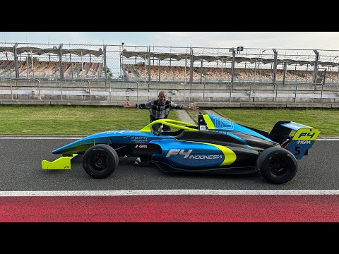 Live: Gerebek Langsung Mobil Formula 4 Indonesia